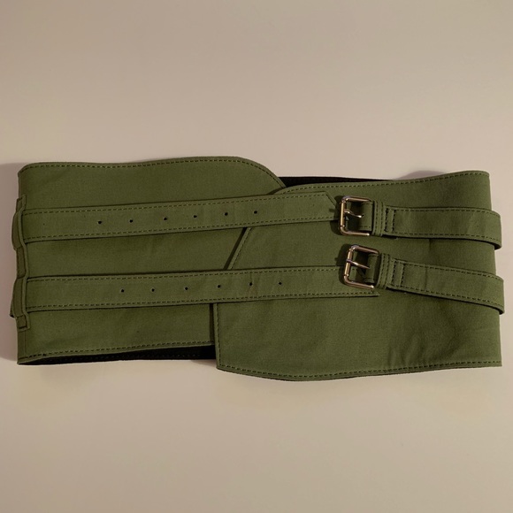 ❌SOLD❌ Lovers + Friends Lincoln belt olive green - Picture 3 of 7
